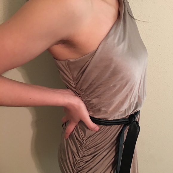 Bebe Dress - Picture 3 of 4